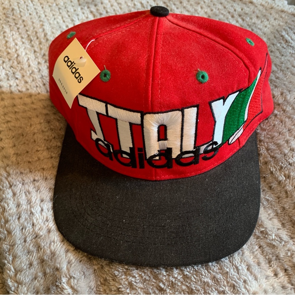NWT Vintage Adidas Italy Flag Snapback Hat Mens Black Red